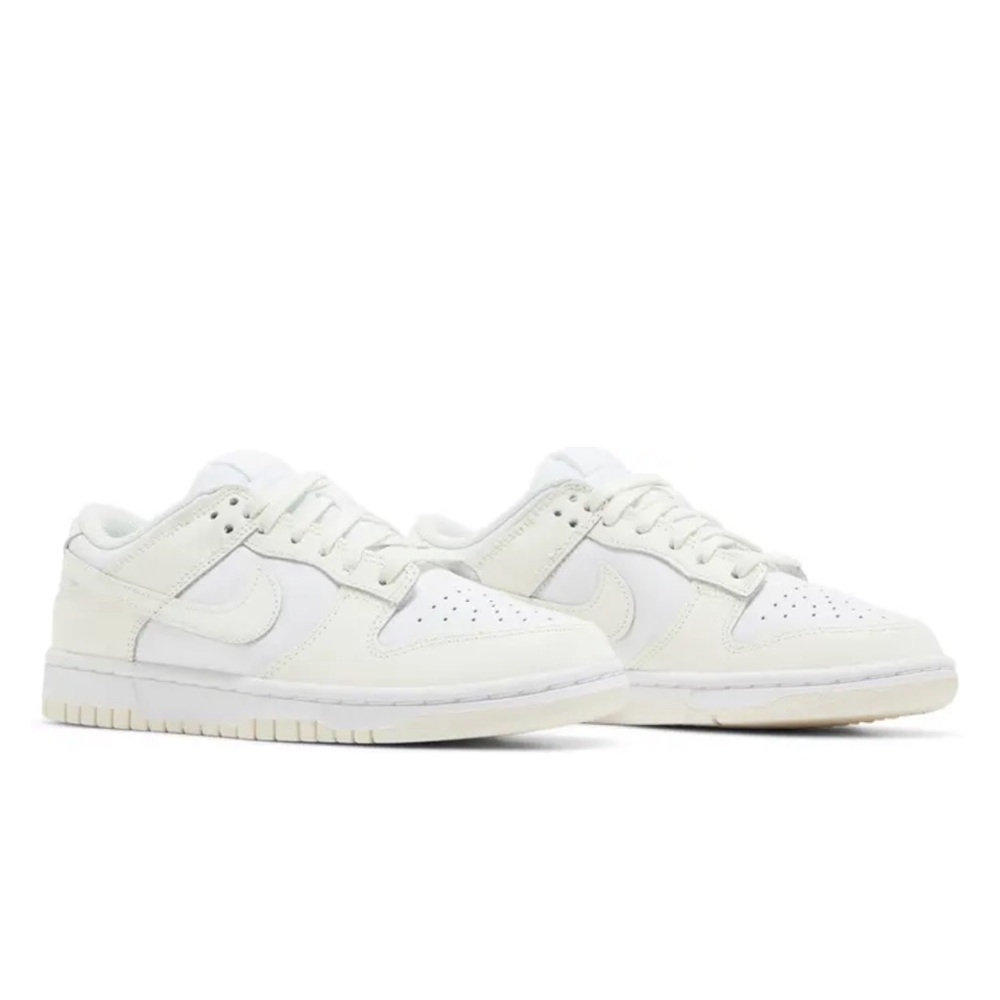 Nike Dunk Low ‘White/Sail’ Sneakers